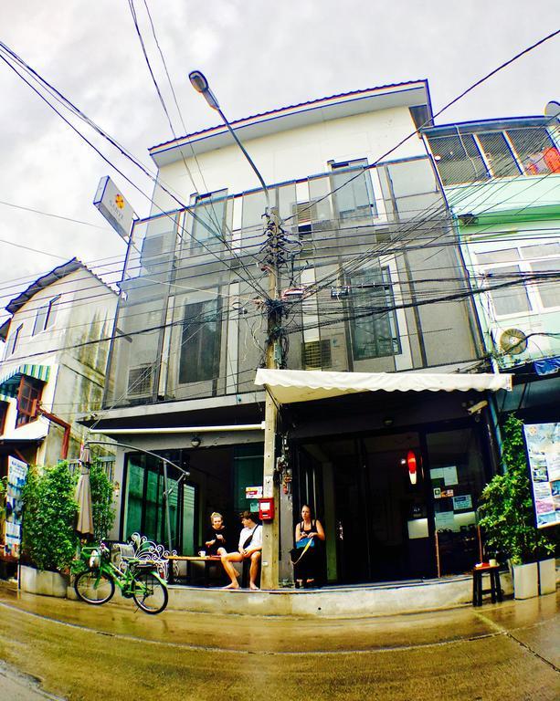 Sabye Club Hostel Bangkok Exterior photo